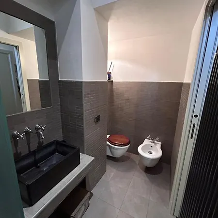 Cozy Near Dergano Metro Station Appartamento Milano